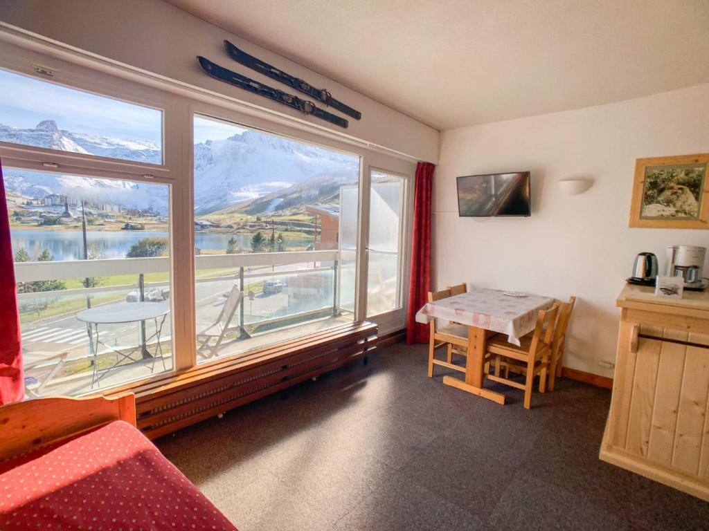 Studio lumineux proche pistes et commerces, balcon vue lac, animaux acceptés - FR-1-502-487 - 2