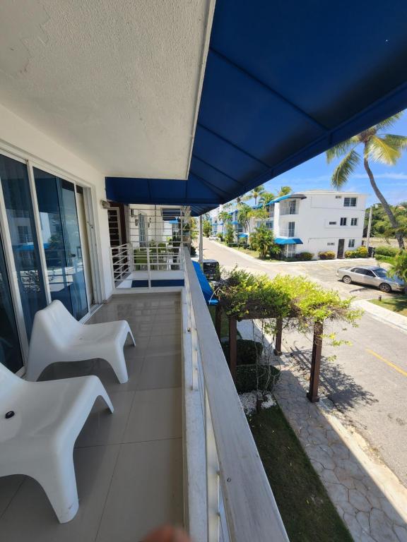 2 bedrooms, 2 bathrooms, pool and near from the beach photo