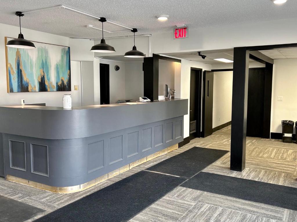 Anavada Inn & Suites - Grande Prairie