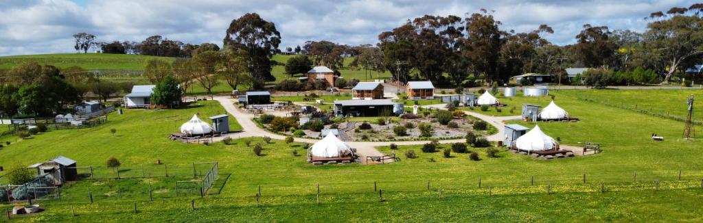 Bukirk Glamping & Rustic Cottages photo