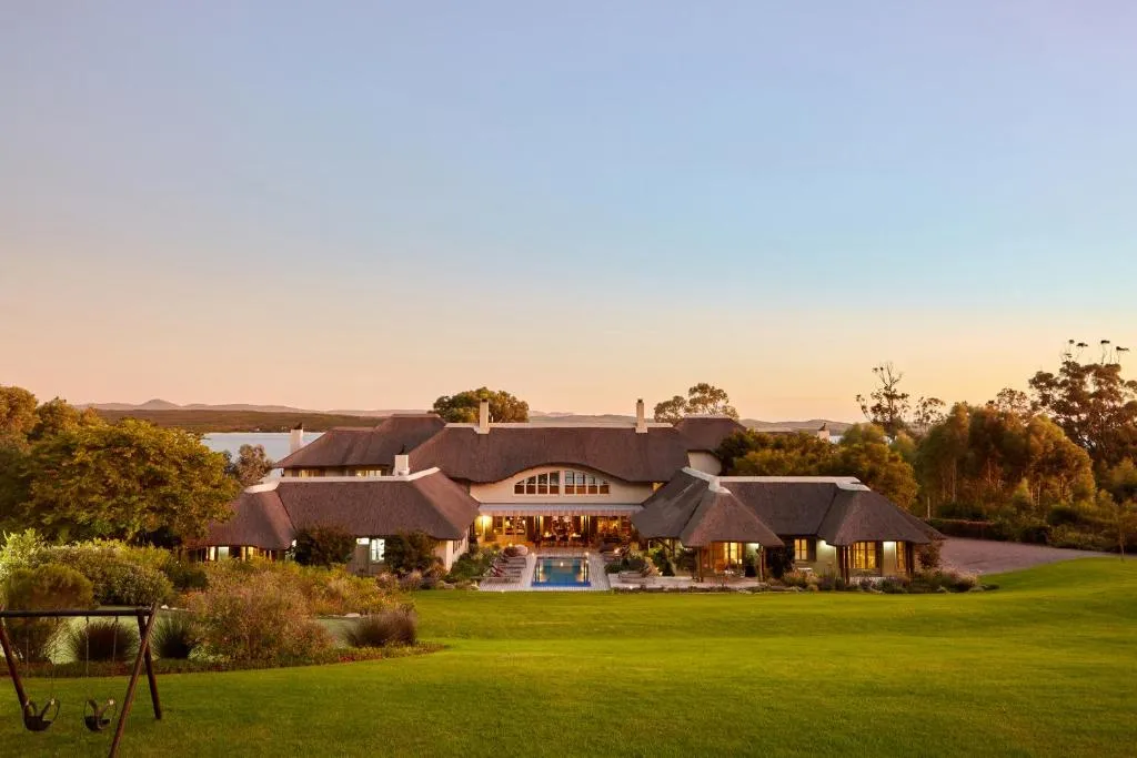 The Thatch House Boutique Hotel, Hermanus, hotel v destinaci Hermanus