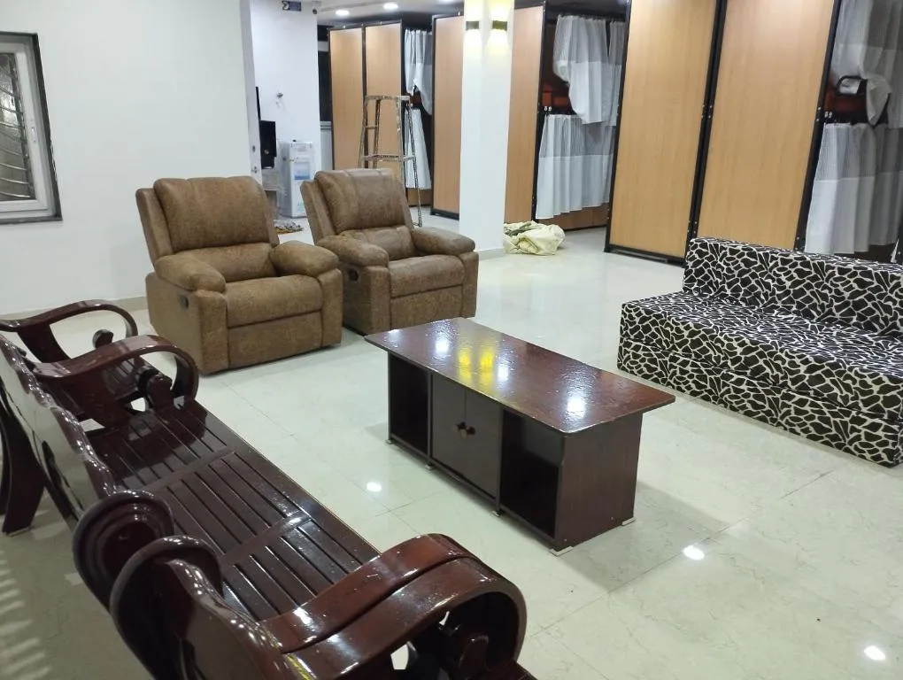 RDA Dormitory，位于赖布尔的酒店