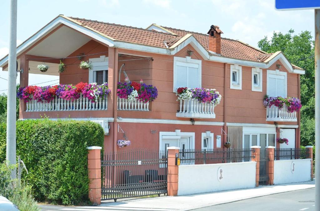 Apartmani LANA Podgorica - 1