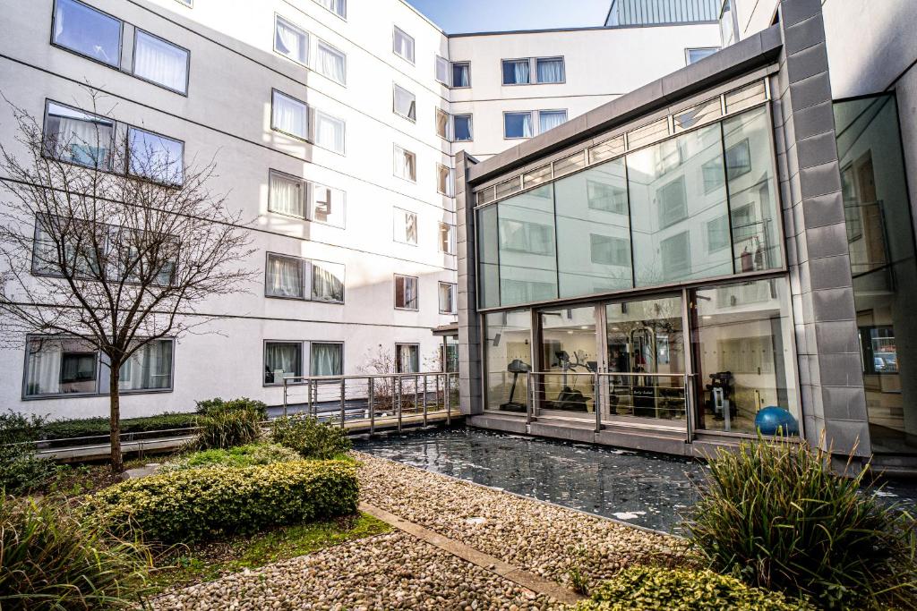 Friendship House (Southwark) — Hotel in London