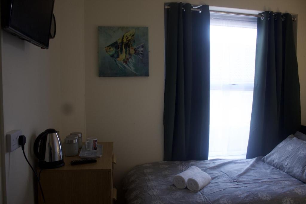 Elm Tree Guest House, Weston Super Mare up to 32 OFF Book Now