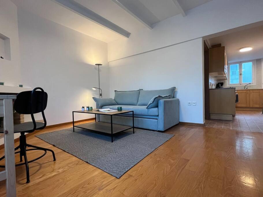 Cute apartment at the foot of lycabettus hill, Athen