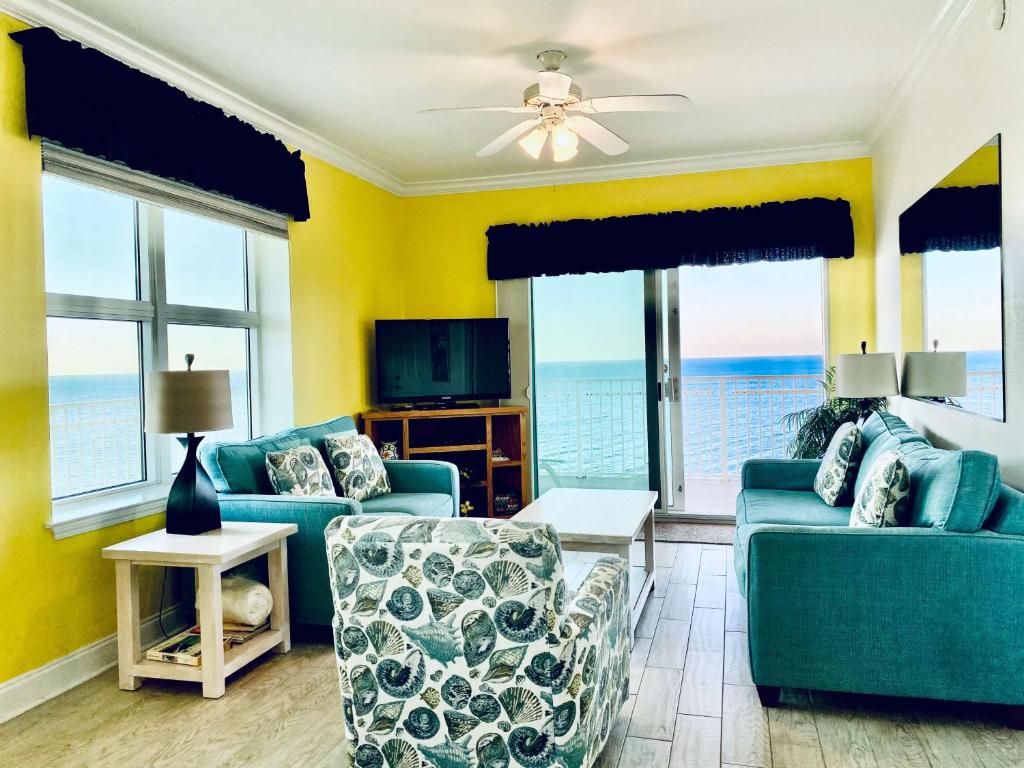 Crystal Shores 1301 by ALBVR - Beautiful Beachfront Corner Condo with Gorgeous Views!, Gulf Shores