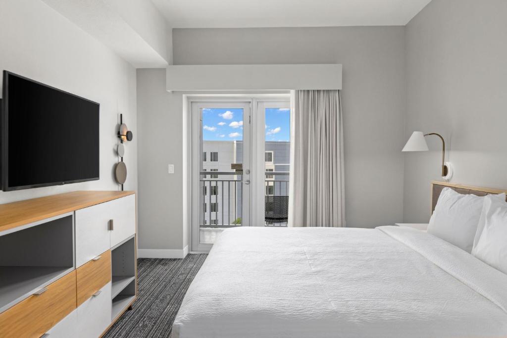 TownePlace Suites Cape Canaveral Cocoa Beach photo