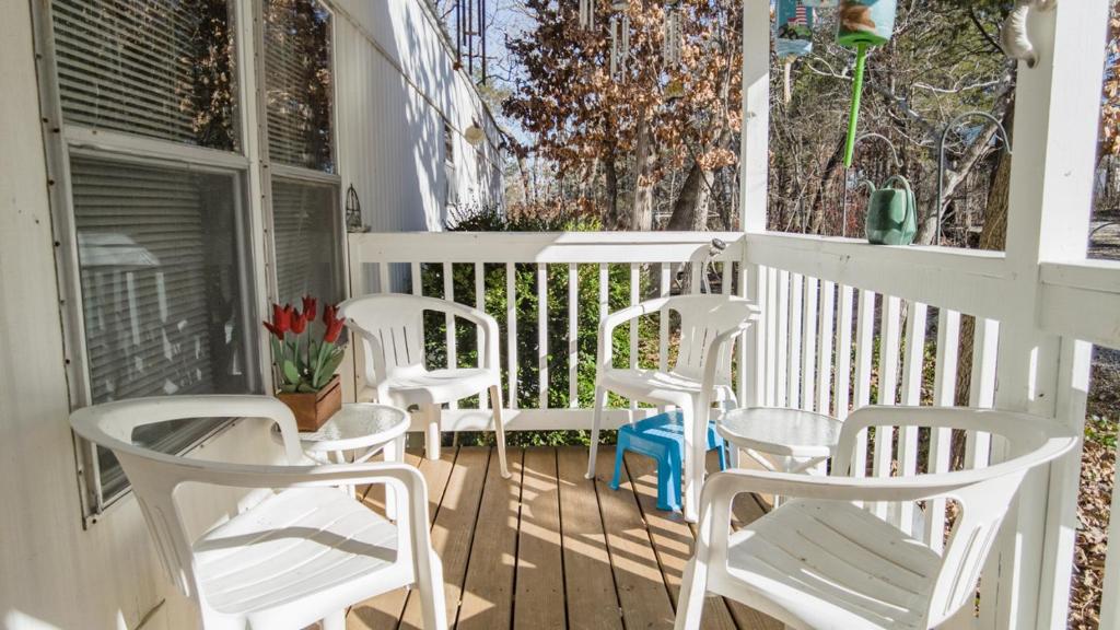 2BR Walk-In Home - Near Table Rock State Park - FREE TICKETS INCLUDED - CASA, Hollister