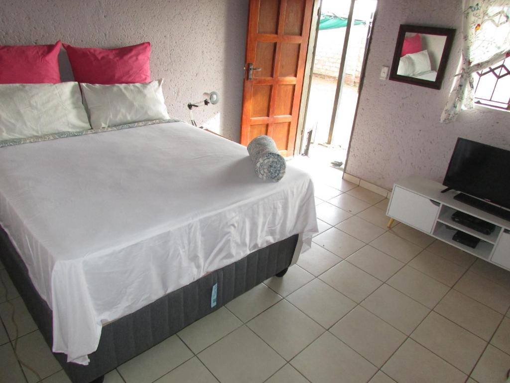 Next to Dinokeng in Hammanskraal Private property, Kekana