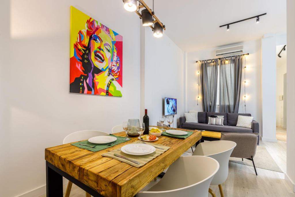 Apartamentos Tribuna — Hotel in Málaga