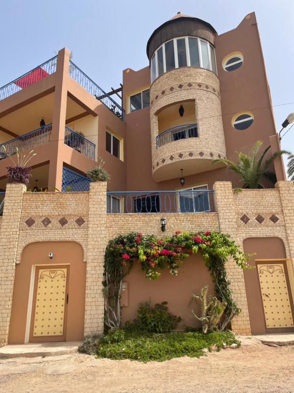 Ker Roz, Tamraght Ouzdar