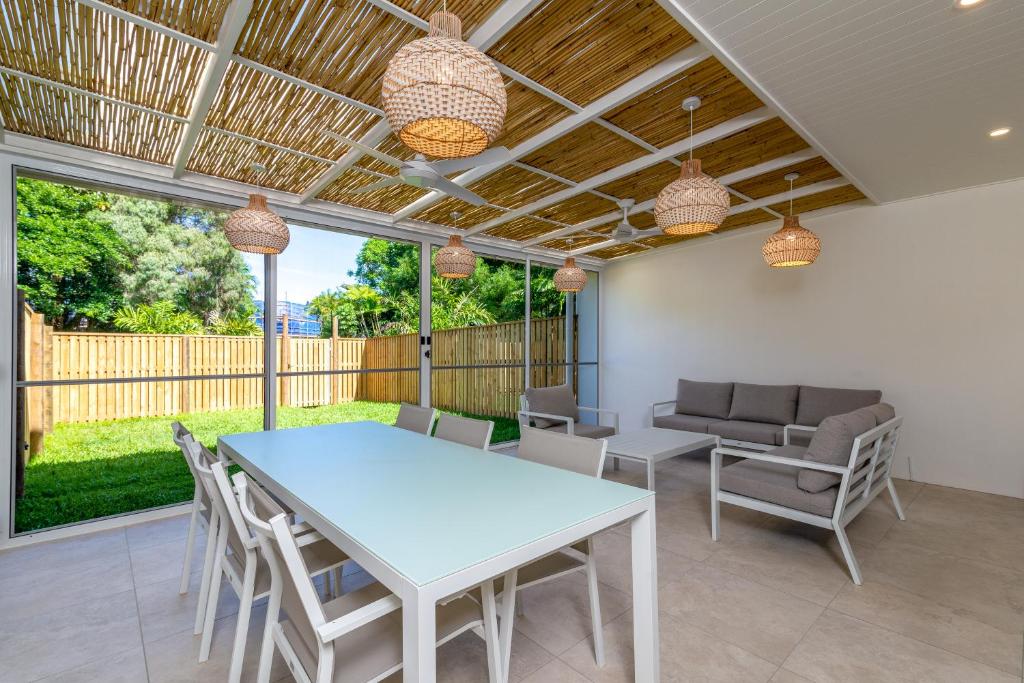 Seascape Holidays at Reef Terraces on St Crispins photo