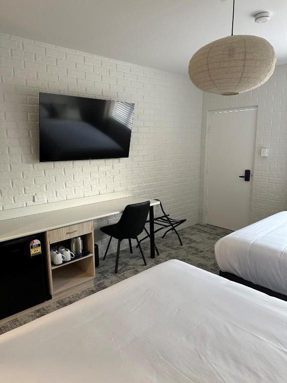 The Shamrock Hotel photo