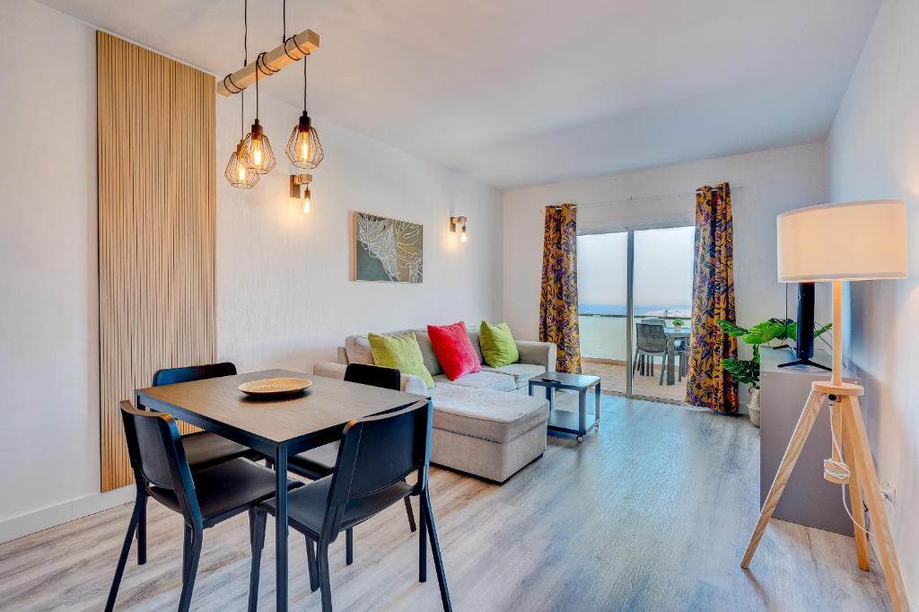 Bright and modern apt in Costa Adeje, Adeje