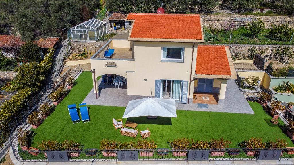 Villa Mimosa Diano Marina: exclusive use villa, garden, barbecue, 3 bedrooms and 3 bathrooms - 2