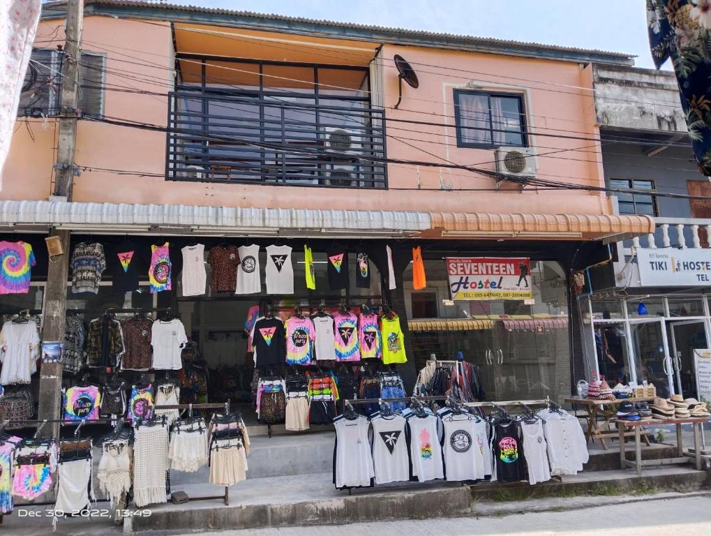 Seventeen Hostel photo