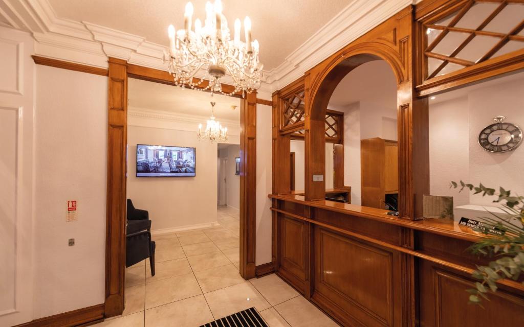 The Belmont Hotel photo