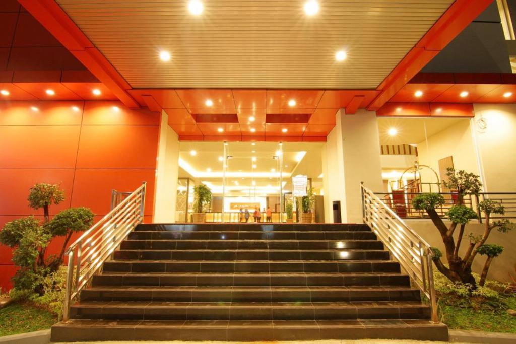 Grand Asia Hotel Makassar photo