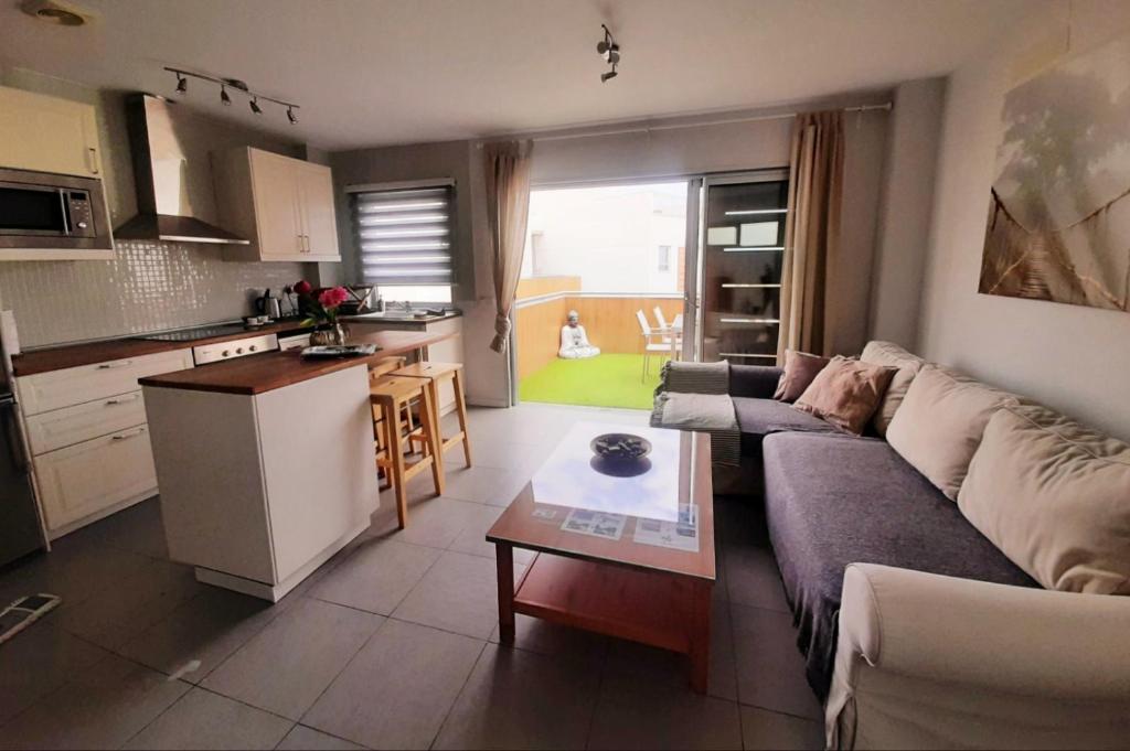 Sea View Apartment in El Medano with private parking space photo