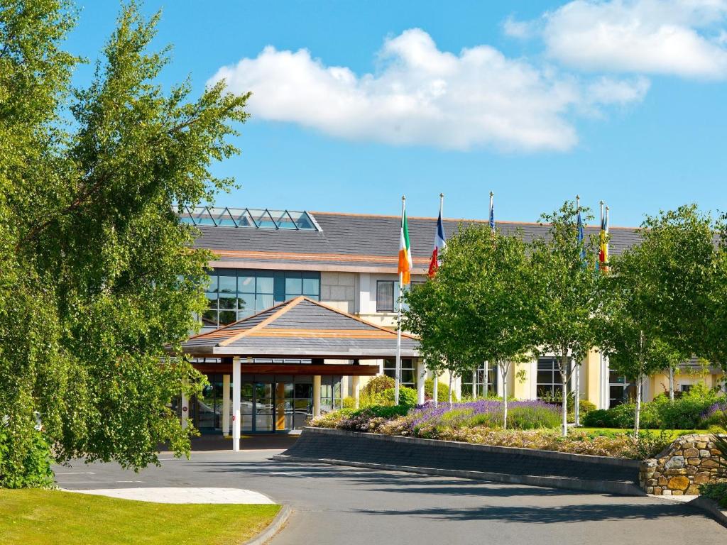 Entrance, Druids Glen Resort in Woodstock Demesne