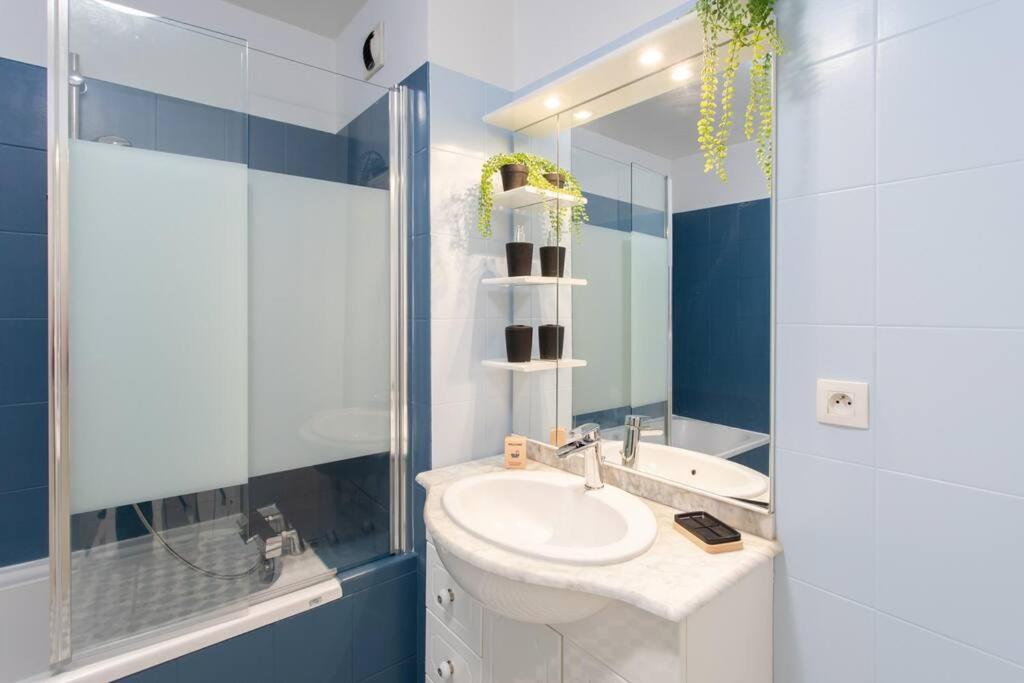 C16 -Staywiz us - 2 BDR Rue Antibes 4 min Palais Festivals - AC & Terrace - 5
