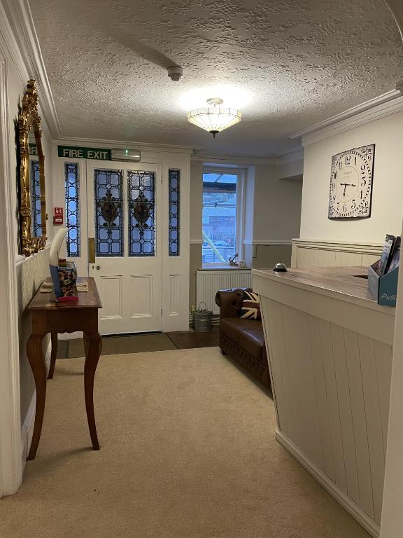 フロント・ロビー