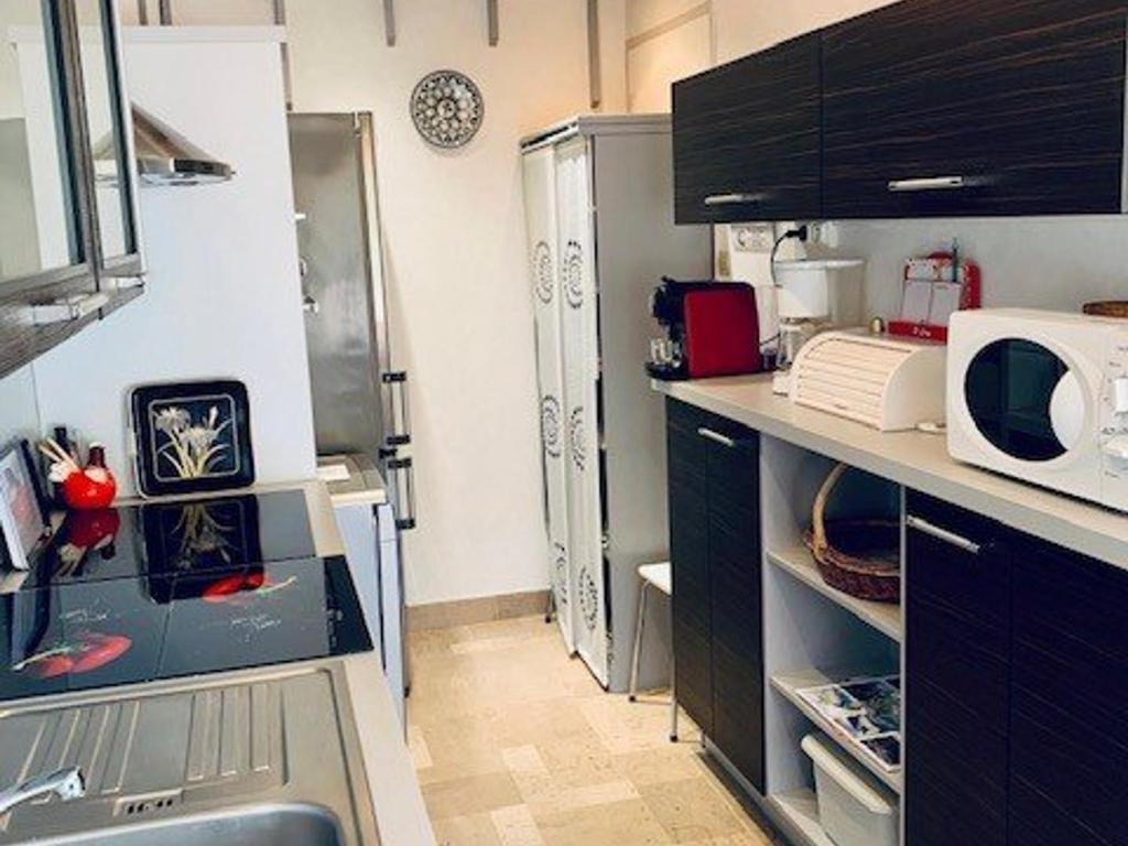 Charmant F2 avec terrasse, parking, et WiFi - à 600m des thermes d'Amélie-les-Bains - 3