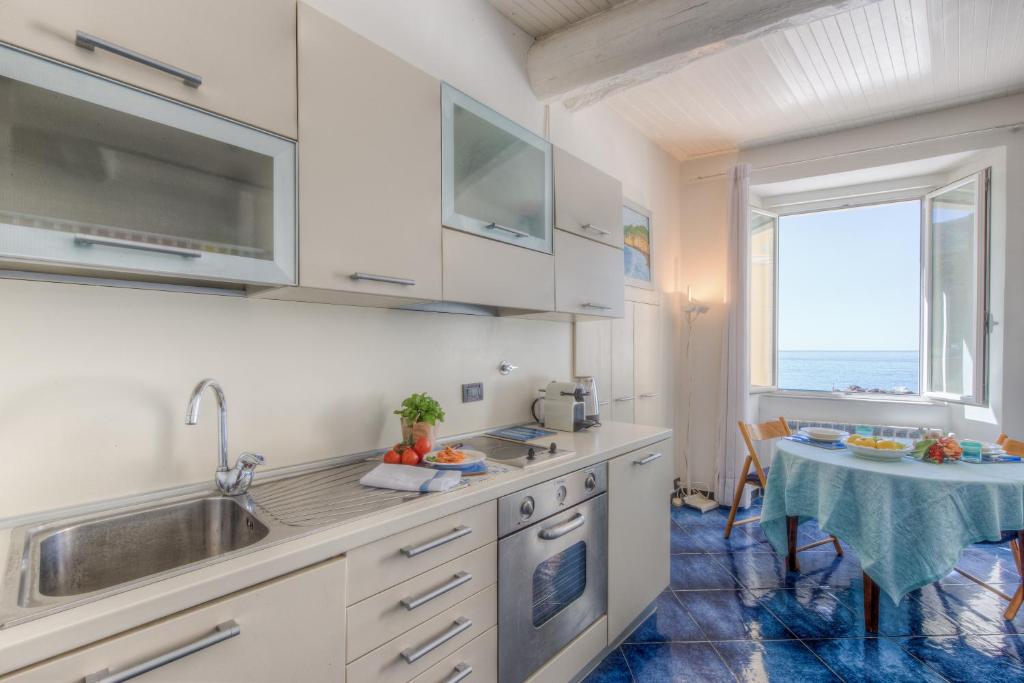 BEACH HOUSE CAMOGLI Nel cuore con vista mare - 5