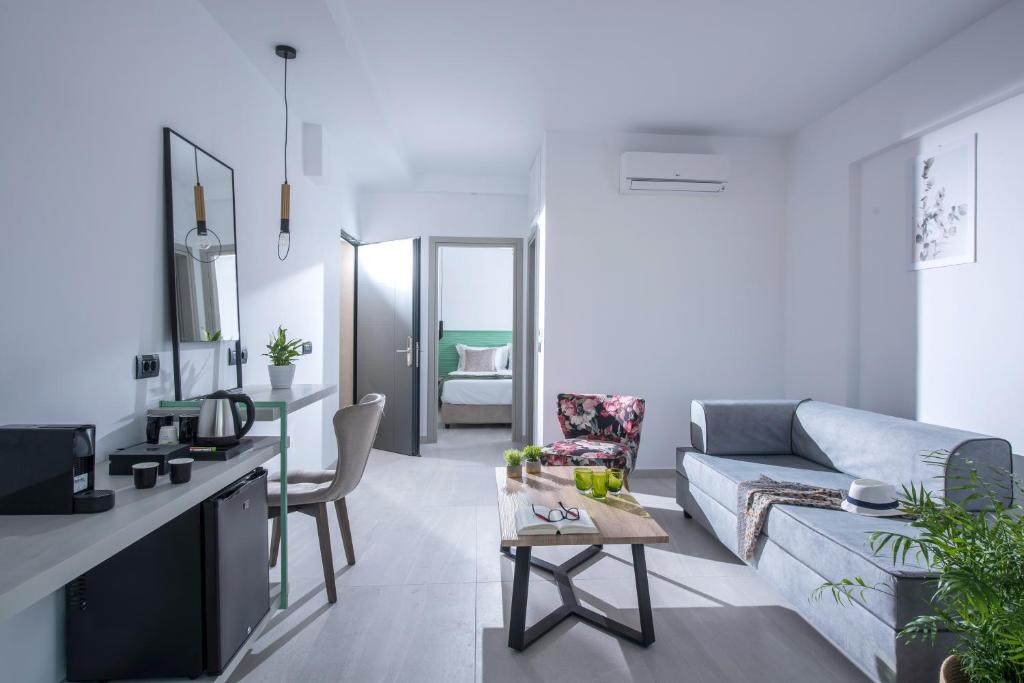 Meramaglia Hotel — Hotel rooms in Malia