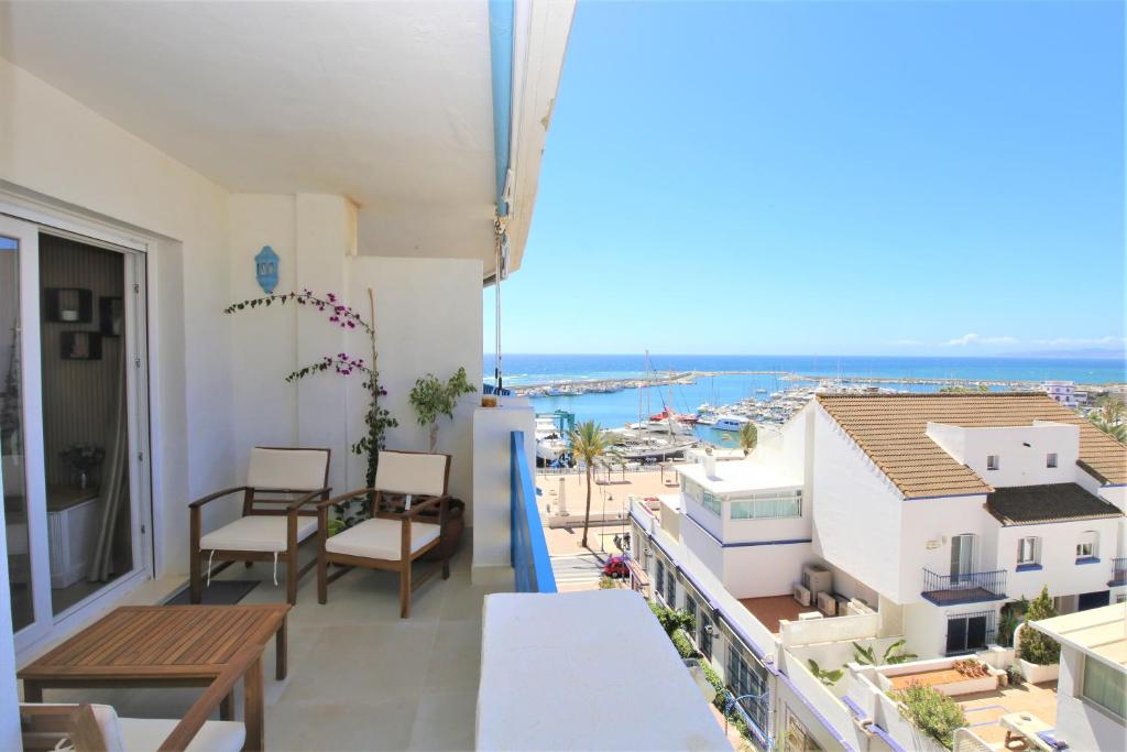 Estepona Port Luxury Apartment AURA - 2