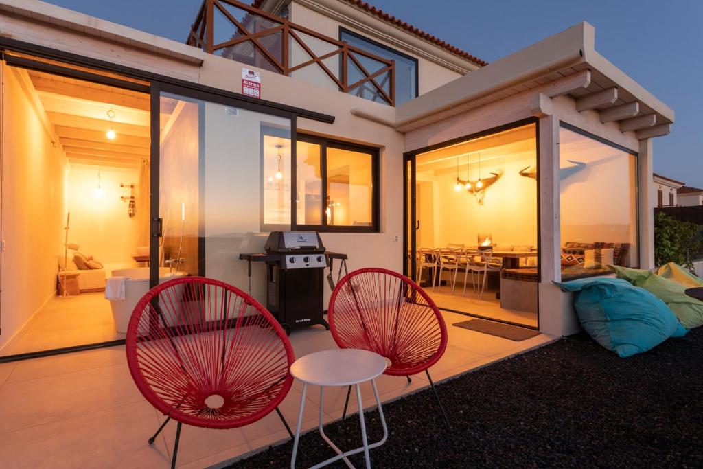 Villa Calderón Hondo. Top design , views and pool Lajares-Corralejo - 2