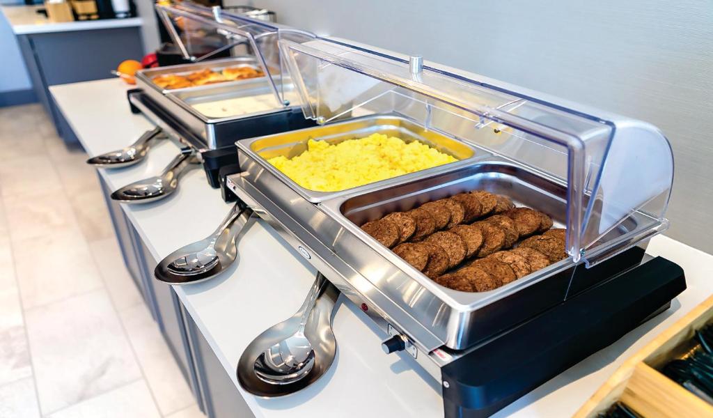 Winds Hotel at Crosswinds Casino 썸네일 이미지