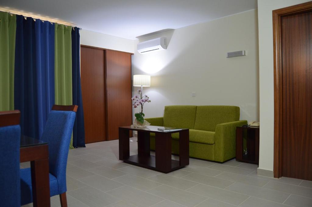 Hotel Cais da Oliveira — Hotel rooms in Caniço, Madeira