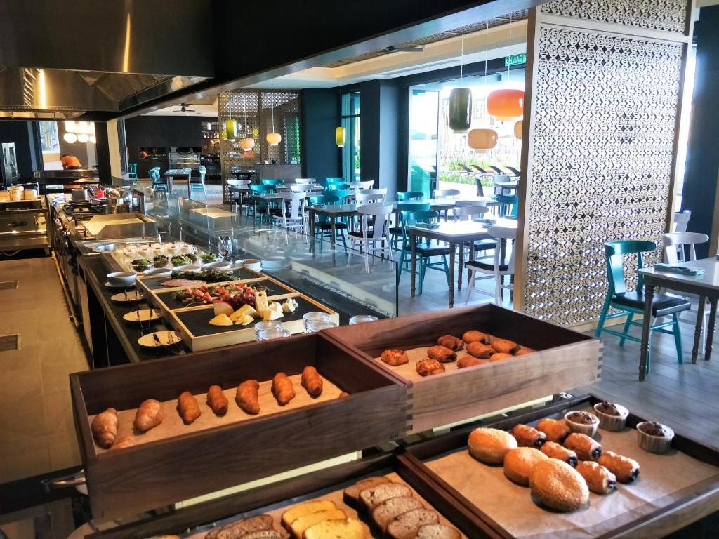 앙사나 텔룩 바항