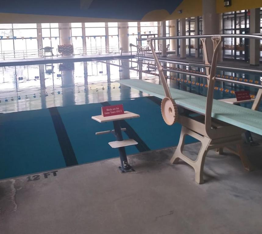 Sasquatch Lodge CDE Sleeps 35, Gatlinburg