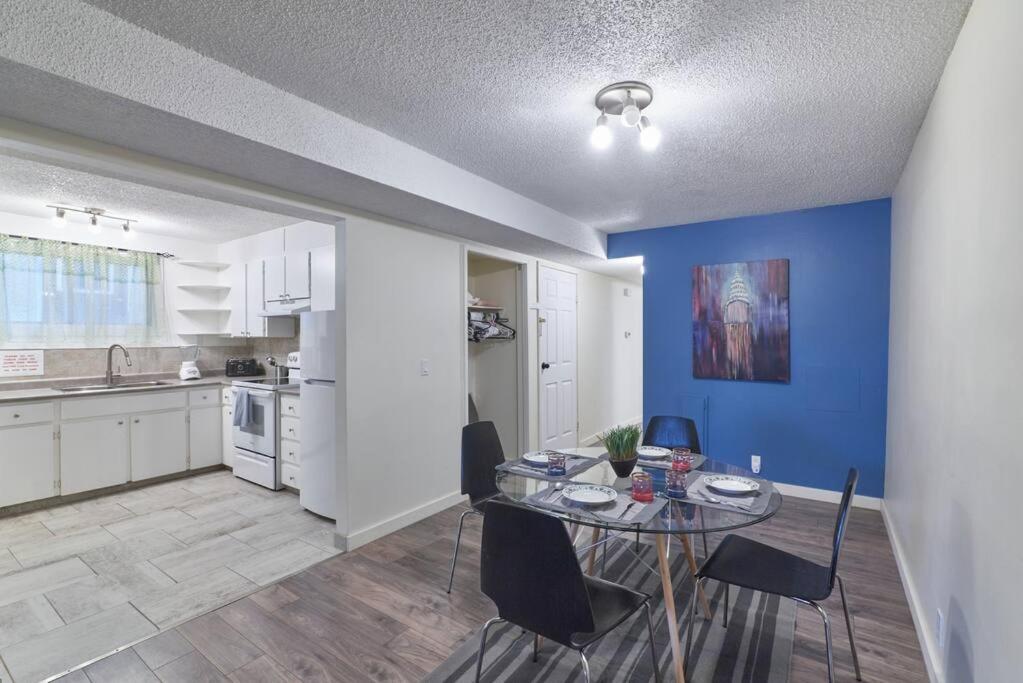 2bedroom suite w/ great access into & out the city - 7818, Calgary
