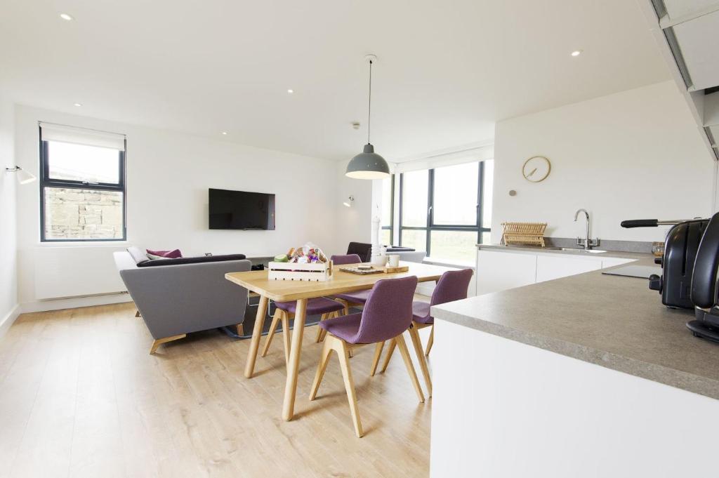 Buckie - 2 Bed Luxury Apartment, Wick