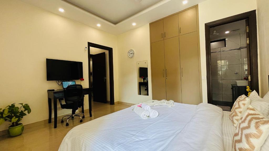 BluO Studio DLF CyberCity - Kitchen, Balcony, Lift photo