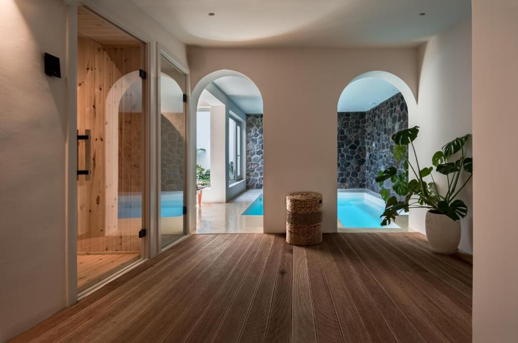 アクラ スイーツ & スパ (Akra Suites & Spa)