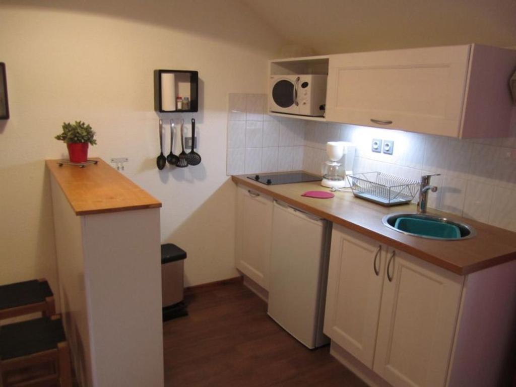 Studio cosy avec balcon sud, WiFi et parking à Brides-les-Bains - 2