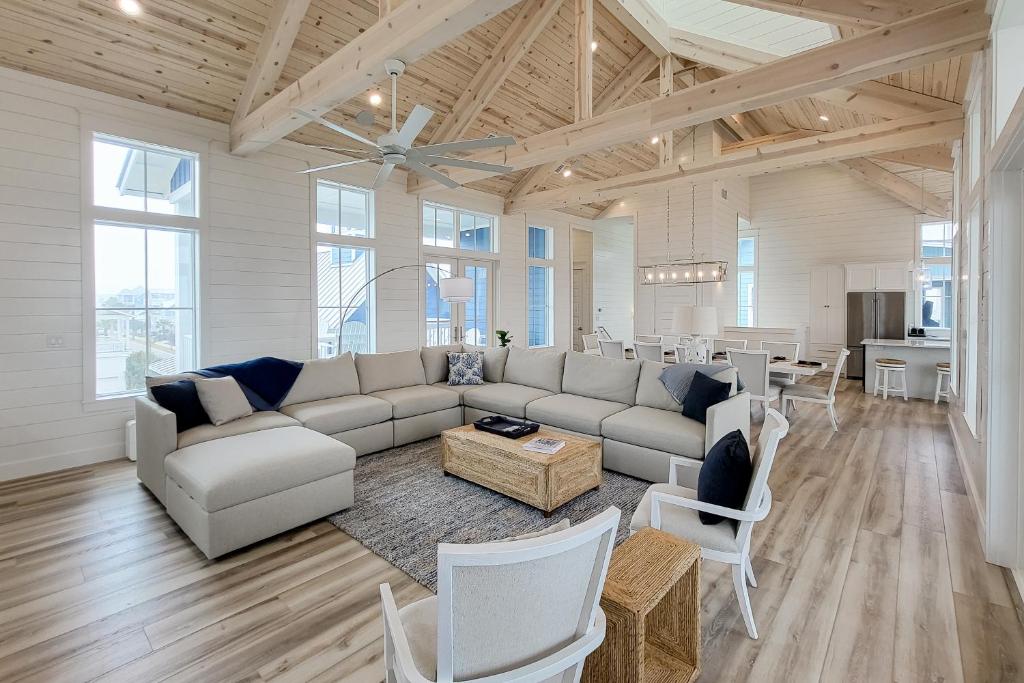 Cattail Castle, Port Aransas