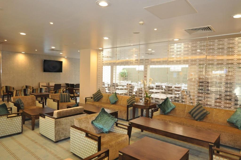 Holiday Inn Express Earls Court photo