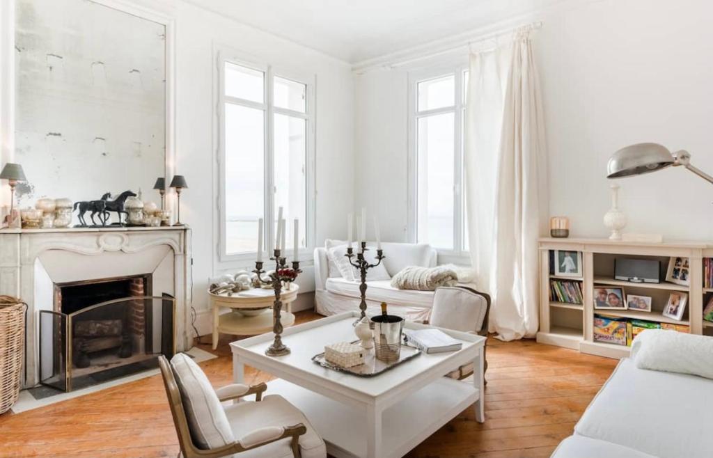 Magnifique appartement avec cheminée sur la plage - 2