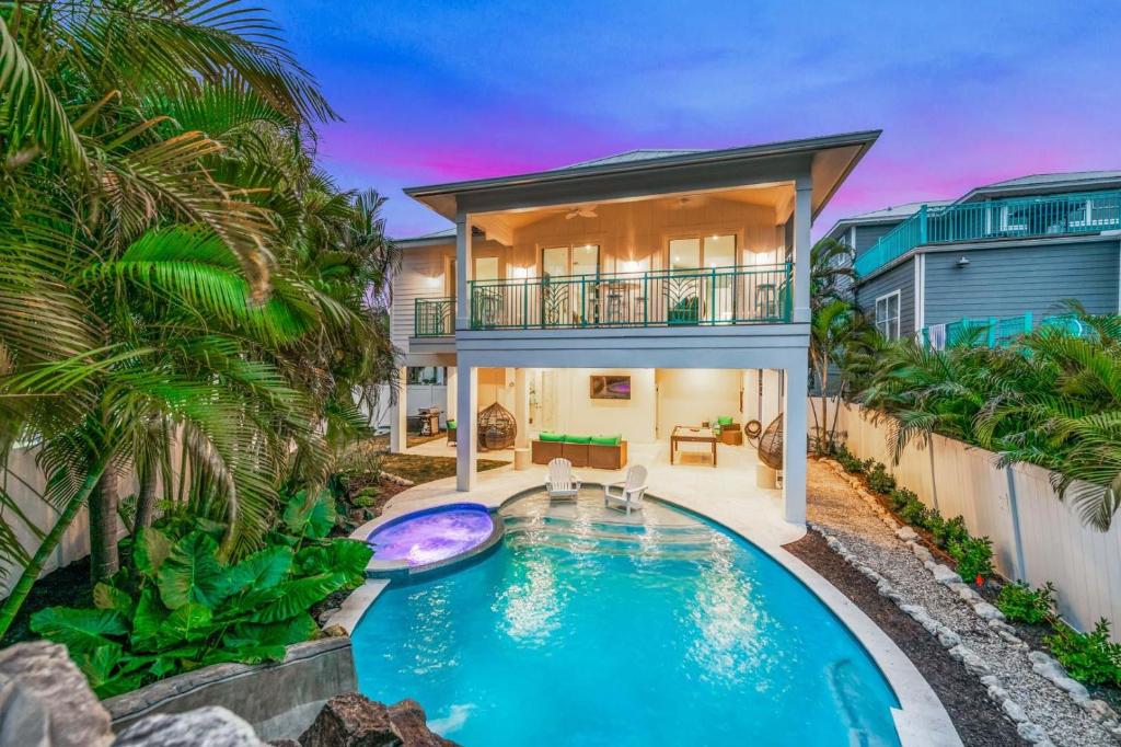 On the Rocks, Siesta Key