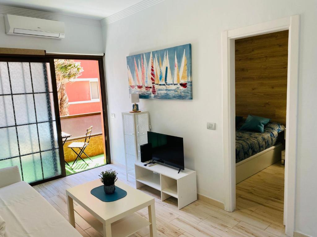 Salvador Cuyas "Apartamento el Mar" - 5