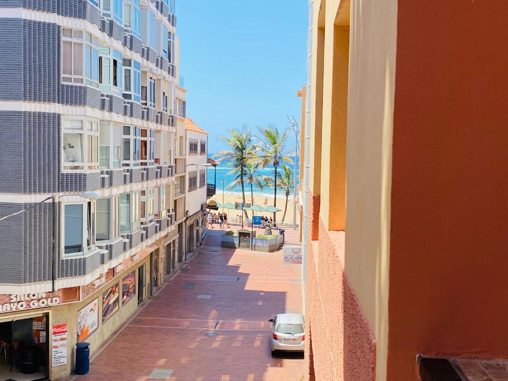Salvador Cuyas "Apartamento el Mar" - 1