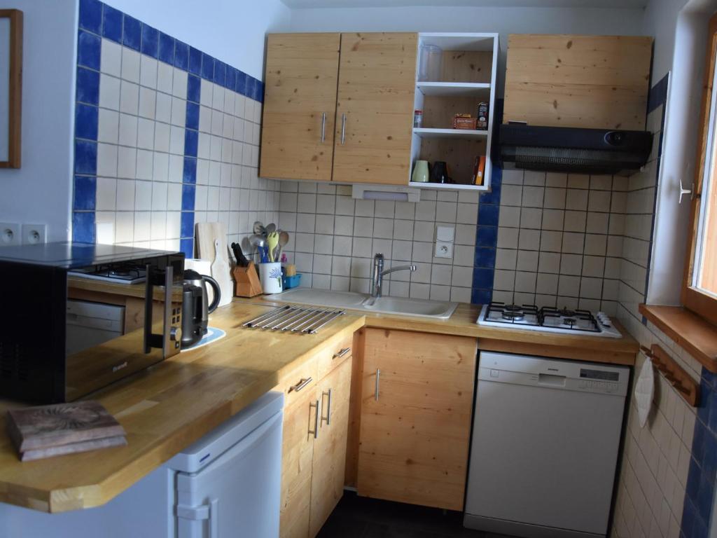 Charmant rez-de-jardin dans chalet avec parking et animaux admis - FR-1-464-170 - 4