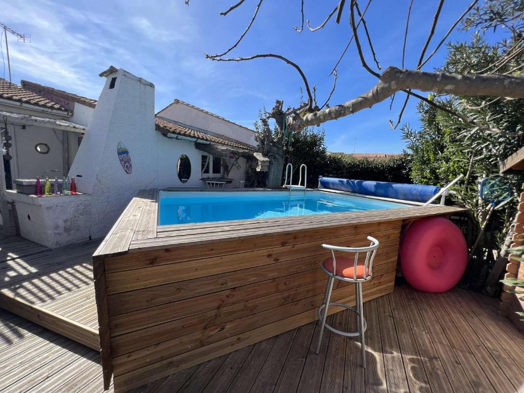 Maison avec Piscine Privée, Proche Plage et Commerces, Jardin et Terrasse, 6 Pers - FR-1-701-61 - 2