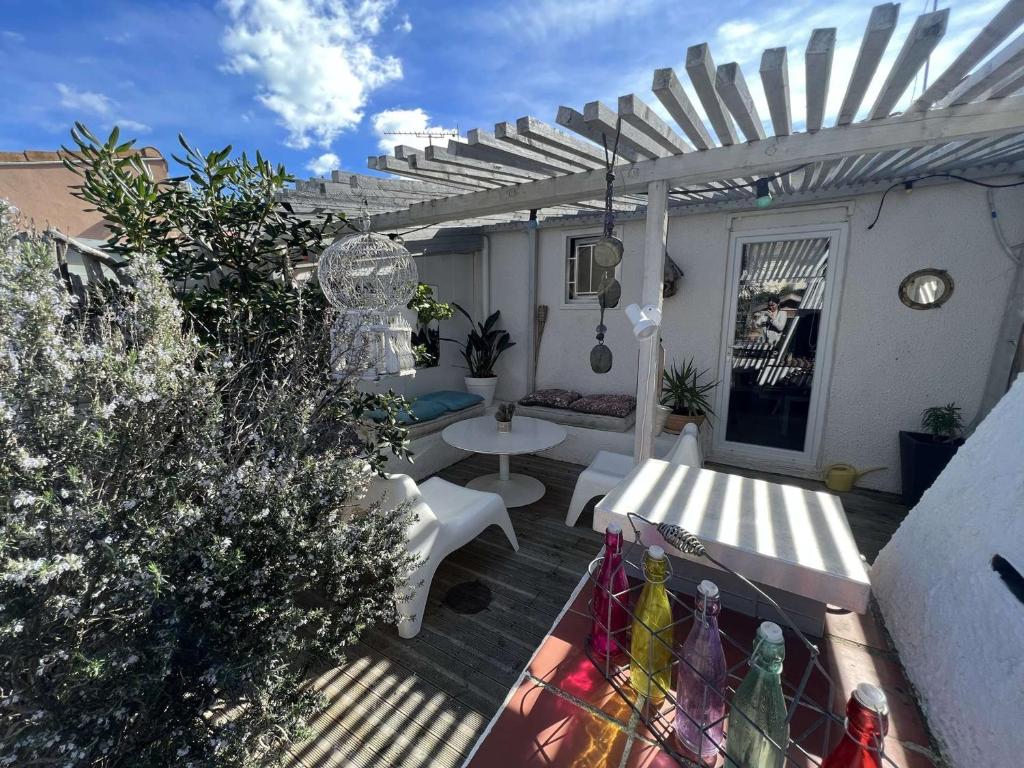 Maison avec Piscine Privée, Proche Plage et Commerces, Jardin et Terrasse, 6 Pers - FR-1-701-61 - 3